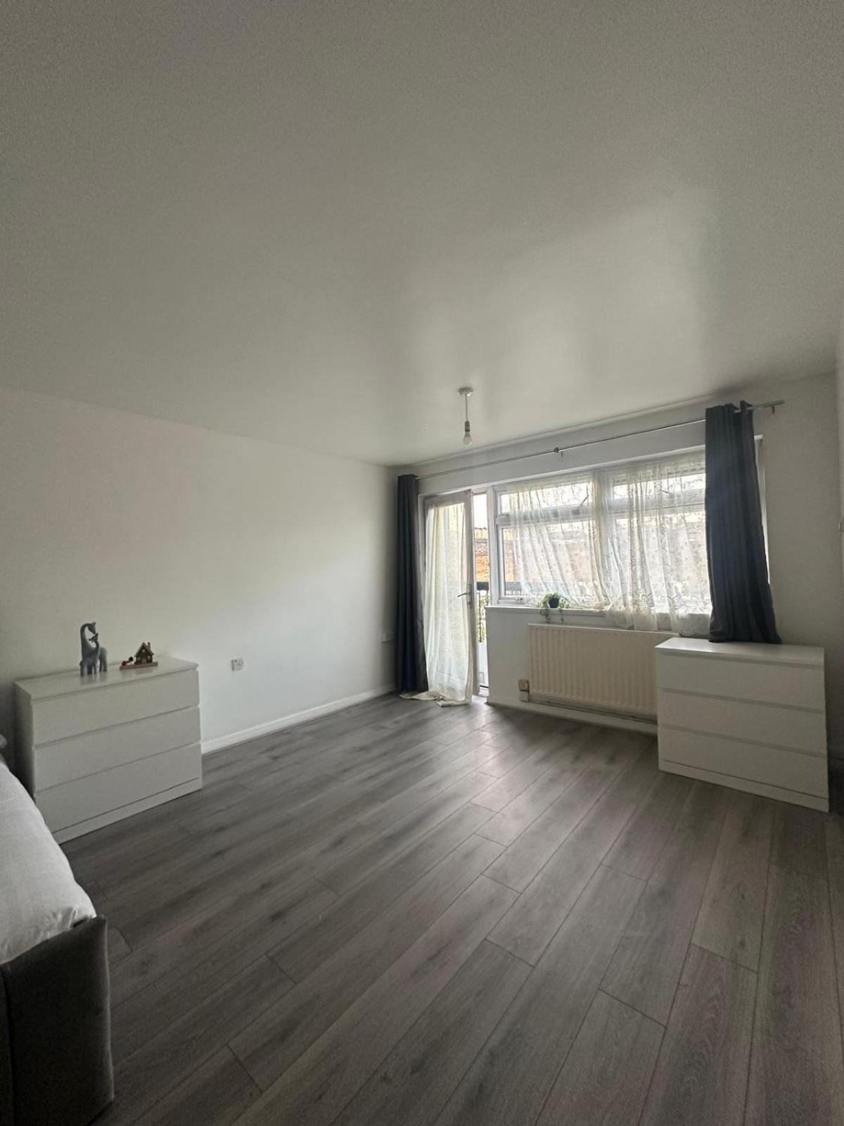 Modern Room In A 4 Bedroom Flat In London, Shared Bathroom! Exterior foto
